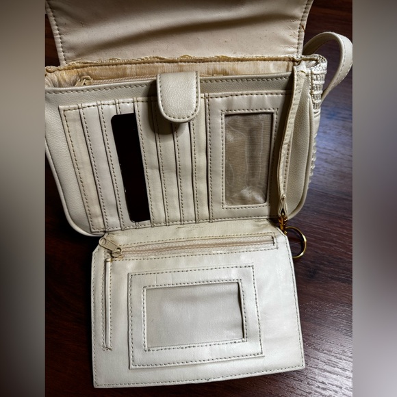 Vintage Etienne Aigner Cream Woven Crossbody Bag With Built In Wallet Organizer - Picture 4 of 13